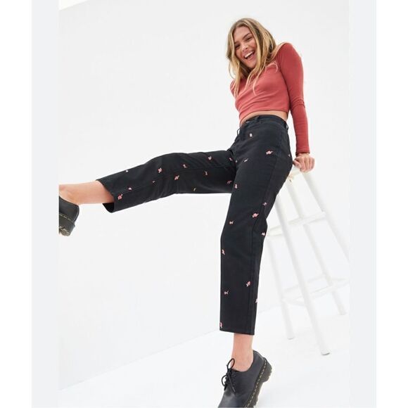 Nwt PacSun Rose Embroidered Black High Waisted Straight Leg Jeans 23 - Picture 1 of 7
